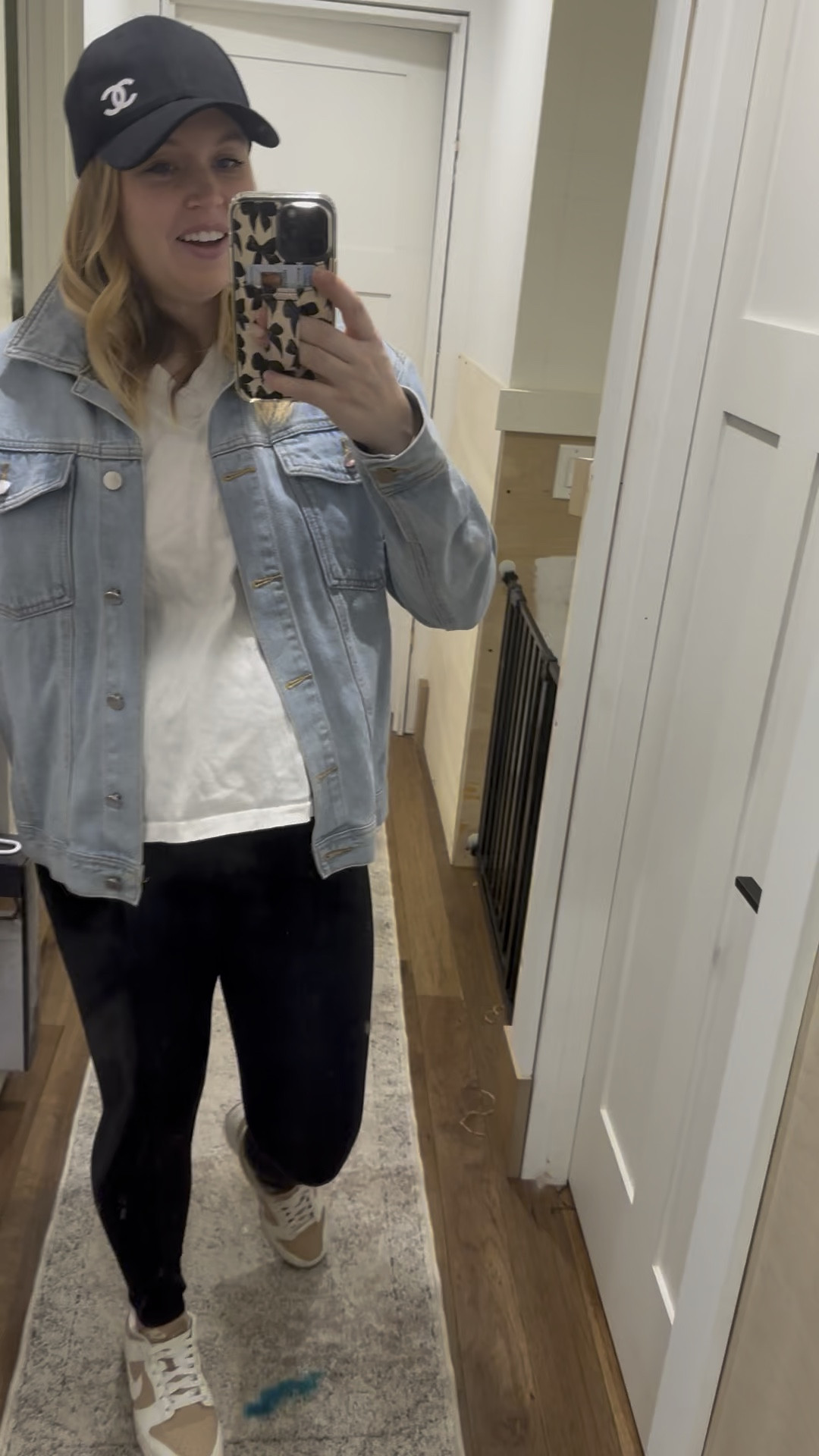 Mom outfit// errands running outfit// new mom look// pregnancy outfit 

#LTKStyleTip #LTKBump #LTKFindsUnder50