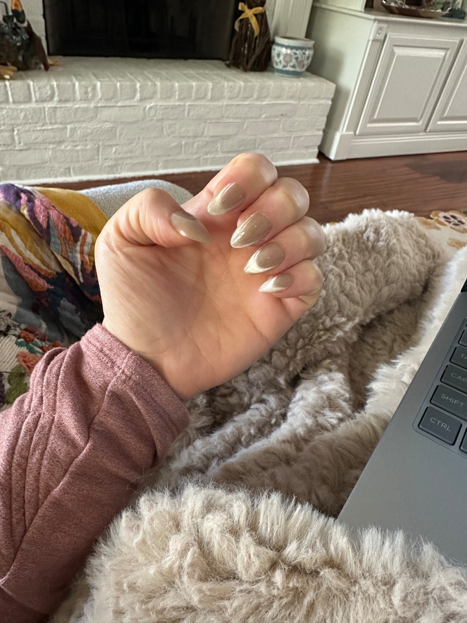 Wearing my favorite Glamnetics set 💅🏼 this week. I get 10-15 days out of each set- last time was 21! 👏 


work outfits

#LTKselfcare #LTKmomlife #LTKBeauty