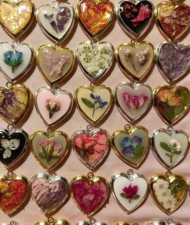 Lockets 💌

#LTKSaleAlert #LTKValentine #LTKBeauty