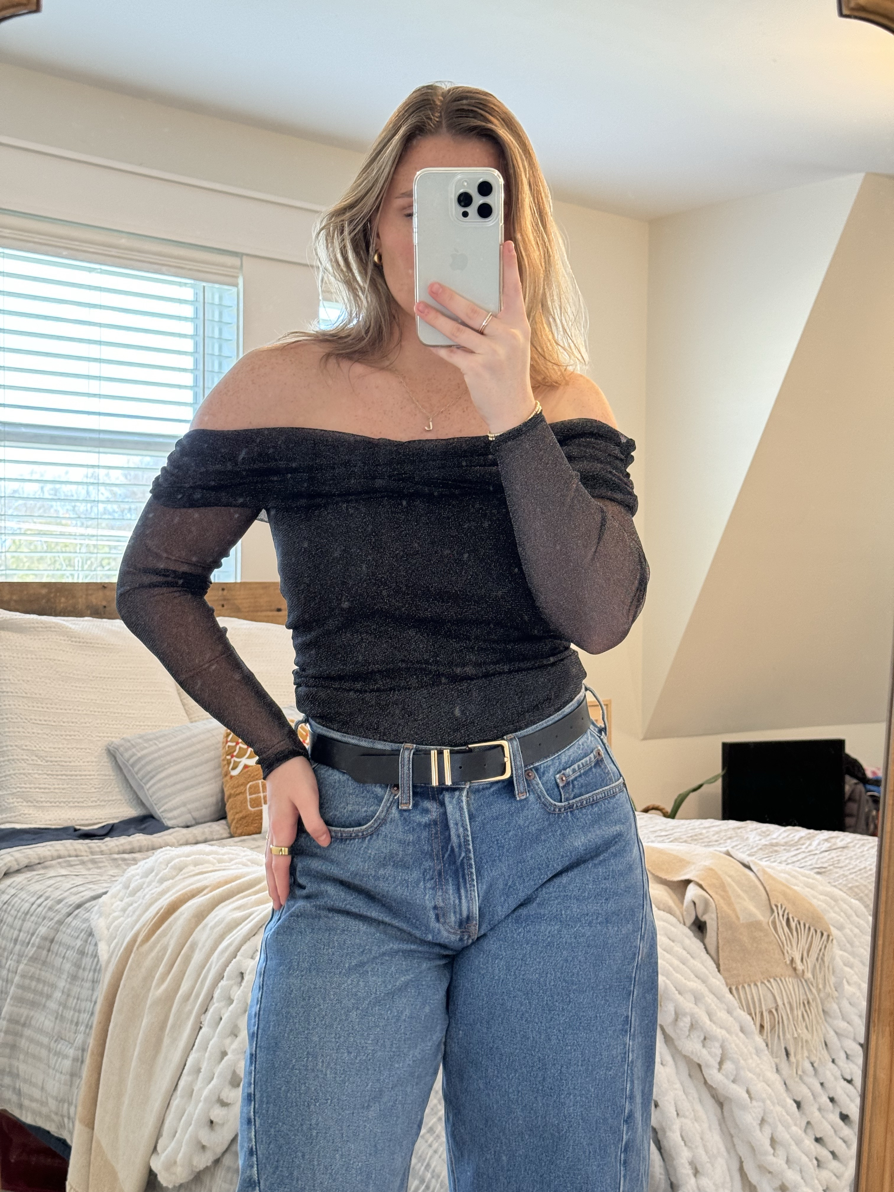 Loving this shimmery bodysuit and jeans for a classy look this winter! From Abercrombie’s newest collection! Wearing a small

#LTKStyleTip #LTKHoliday #LTKSeasonal