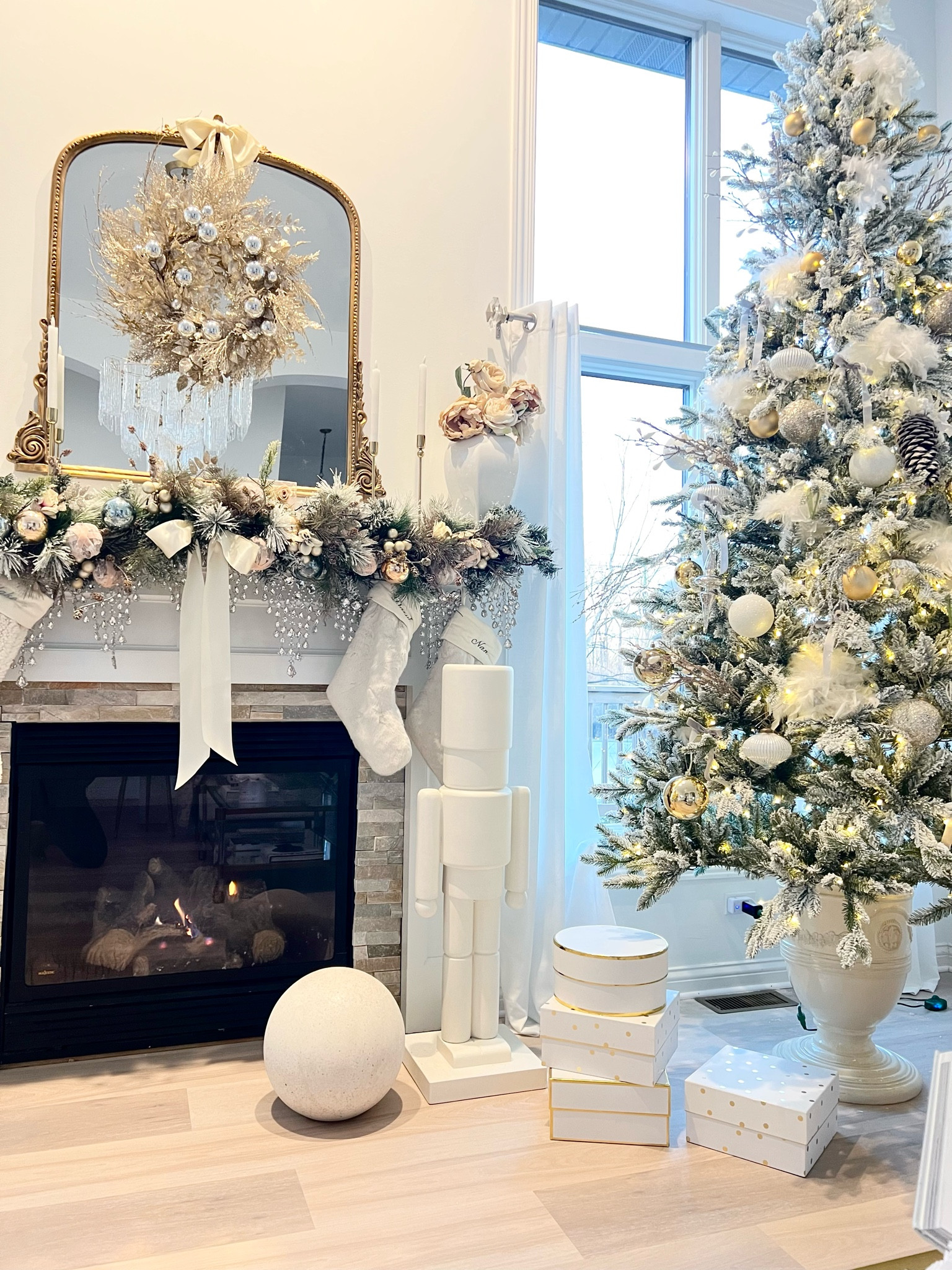 #christmas

#LTKHoliday #LTKGiftGuide #LTKSeasonal