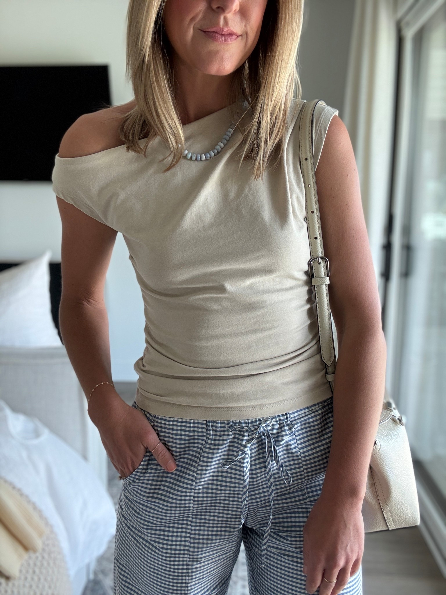 Dinner with the girls outfit 🩵

Top: old, wearing XS
Pants: XS
Sweater: Small

#LTKdayinmylife #LTKootd