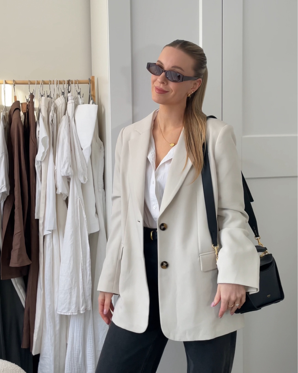 Day 27 | 30 Days of Winter Outfit Ideas in Australia.
Tucking my shirt to see my belt feels so right, are we still doing the milennial tuck or are we just going baggy? 🫣

#LTKaustralia #LTKwinter #LTKworkwear