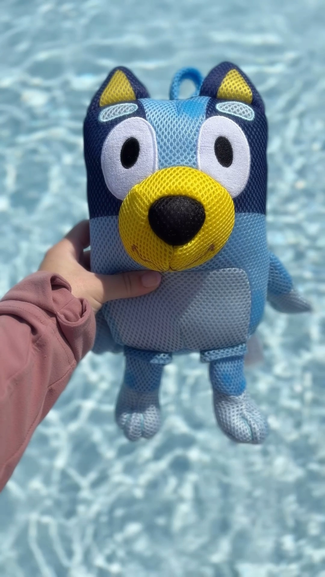 If your kids are Bluey fans.. this is your sign 🙌🏼
This fast drying Bluey pool pillow + towel set is SUCH a mom win 🙌🏼
No soggy towels sitting around, no weird mildew smell… it dries SO fast 👏🏼
Perfect for pool days, beach trips, or even bath time 🫶🏻

Comment “Bluey” to get the links sent straight to your inbox 🫶🏻










.
.
.
.
.
.
.
#blueyfans #bluey #blueytoys #pooltoys #kidsoutdoorfun 

#LTKmomlife #LTKKids #LTKSeasonal