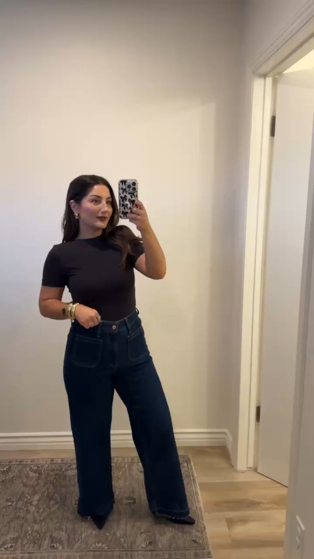 Tee size small
Jeans size 27 regular 

5'0" 140lbs #LTKFindsUnder50

#LTKootd #LTKPetite