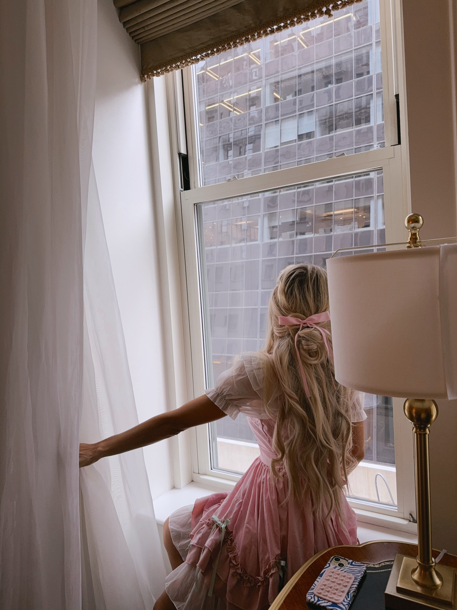 New York Views . There’s just something about New York. ✨
Every corner feels alive — the lights, the energy, the people, the way the city hums even in the quiet moments.
Standing there, looking out at that skyline, I couldn’t help but think how big and beautiful the world feels… and how grateful I am to see it through their eyes. 🤍
#CaseyWiegand #NewYorkMoments #NYCViews #FamilyTravel #IntentionalLiving #CozyAdventures #CoreMemories #TravelWithKids #MotherhoodMoments #ThePlazaHotel #CityLights #NYCwithKids #SlowMotherhood

#LTKFindsUnder50 #LTKStyleTip #LTKTravel