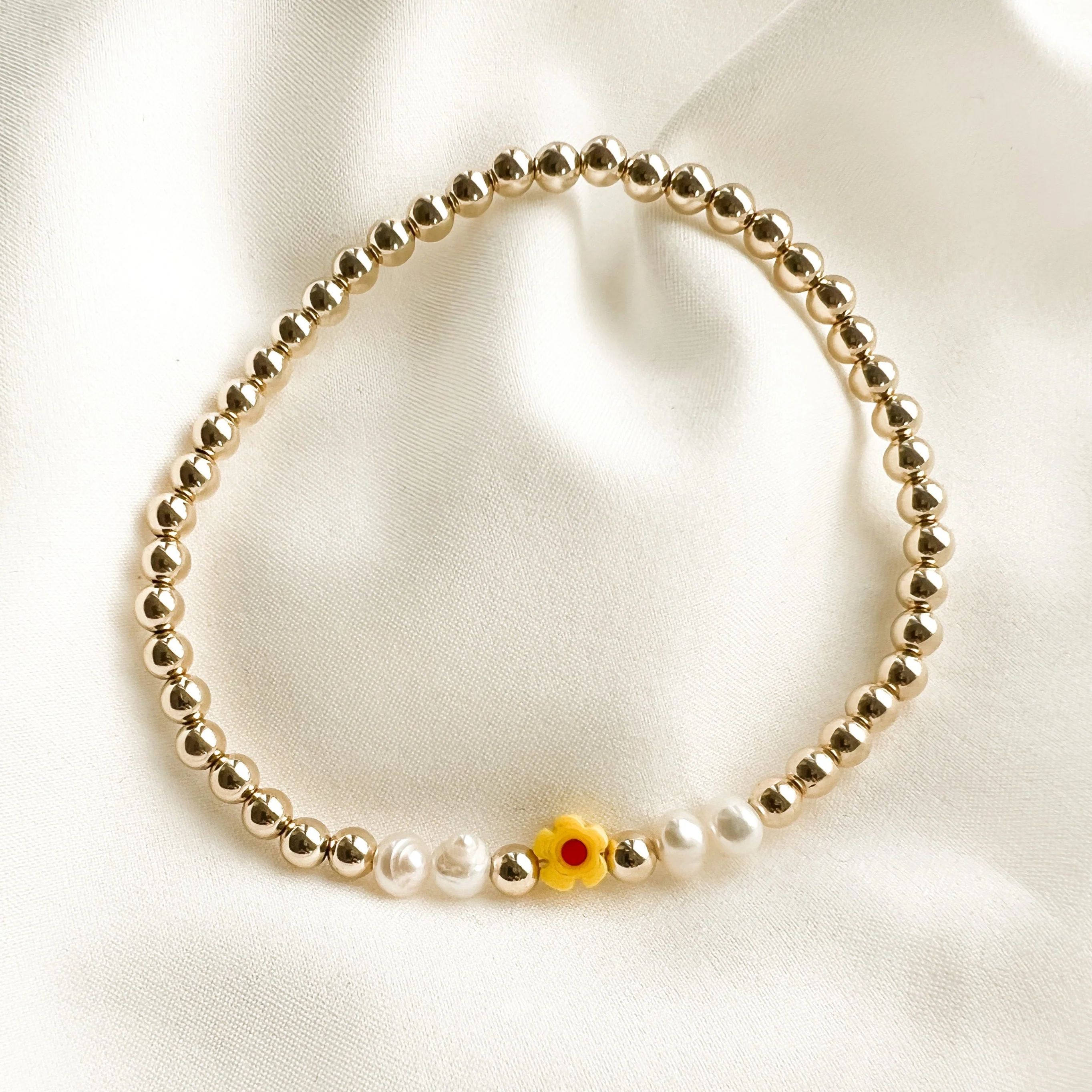 the yellow flower & pearls bracelet | Reef rain aria