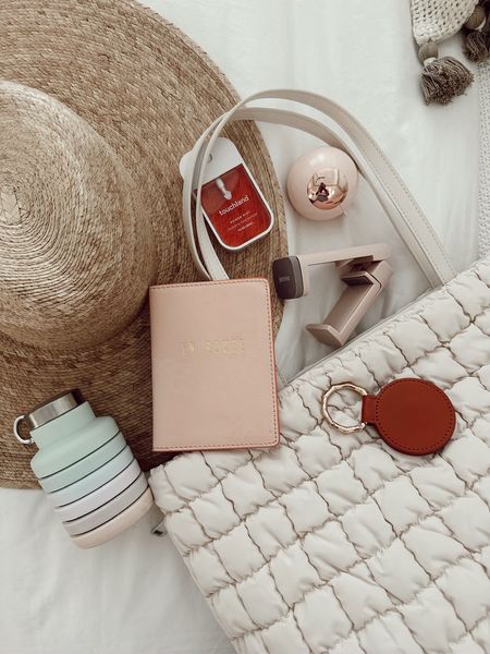 Travel must haves, vacation, summer 