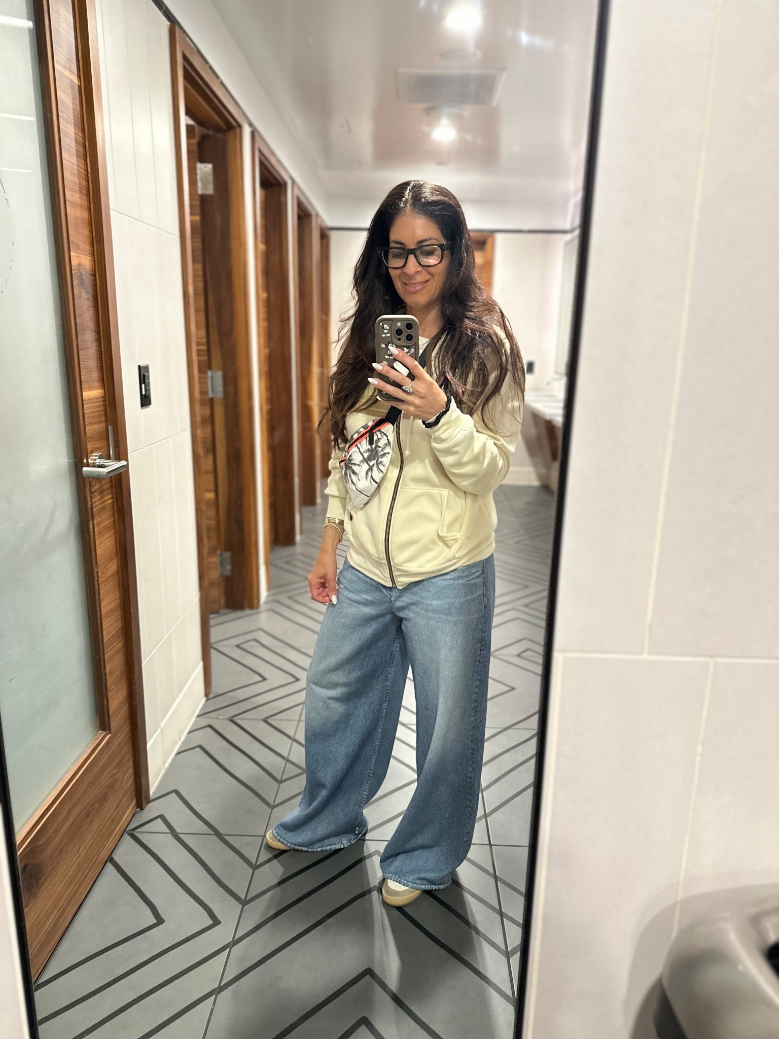 Travel comfy. The viral jeans that are sweatpants are worth the splurge (use code SPRING FOR $50 off), for the sweatshirt use VIPSALE for 20% off (ends tonight)! 
Wearing size 27 in the jeans (I’m 5’2 120lbs) for reference. 


#LTKStyleTip #LTKSaleAlert #LTKTravel
