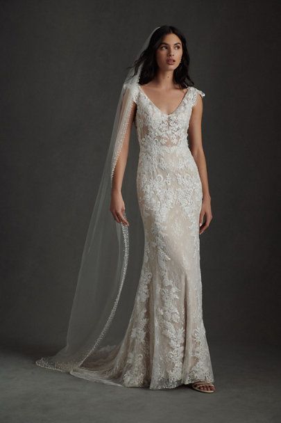 Whispers & Echoes Milano Gown



$1,490.00





Or 4 interest-free installments of $372.50 by

Mo... | BHLDN
