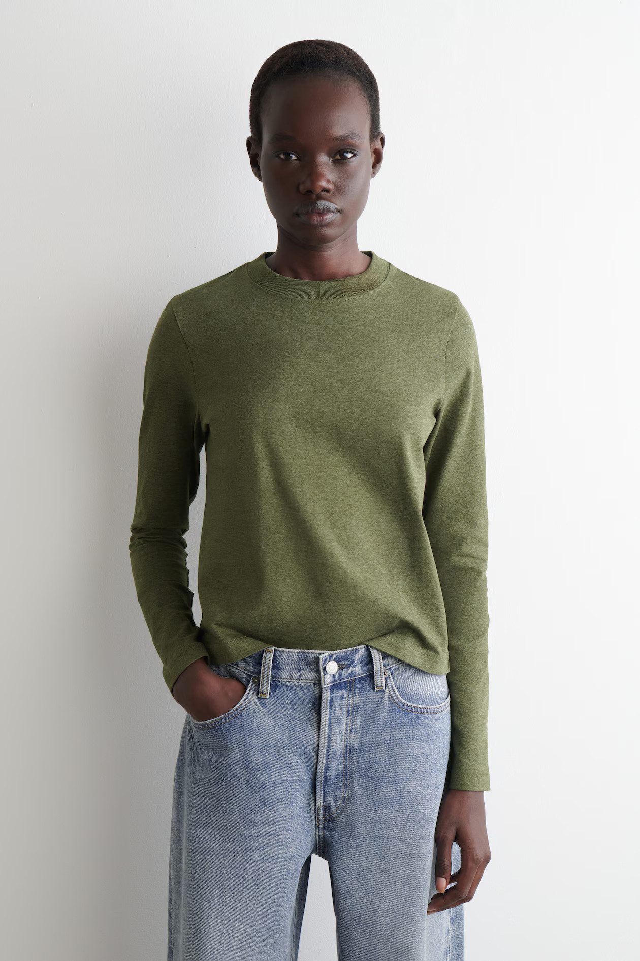 CLEAN CUT REGULAR LONG-SLEEVED T-SHIRT - OLIVE-GREEN MÉLANGE | COS GB | COS UK