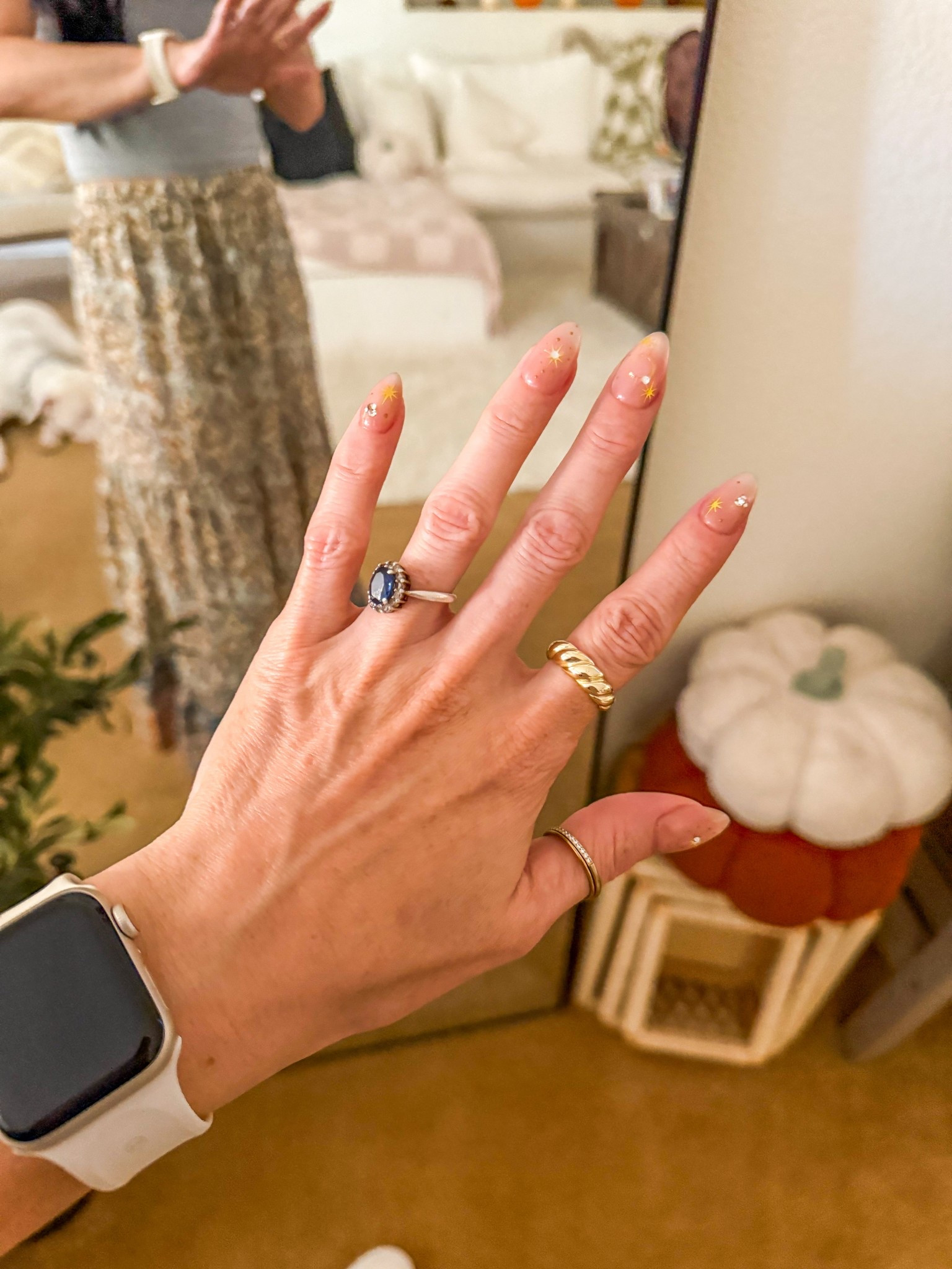 Fall Nails loading … 

Love this set from Mythical nail art ✌🏼
Absolutely love their selections & styles. 
Always quality, and super cute!! 

#EtsyFinds #EtsyNails #PressOnNails #GlueOnNails #FallNails 

#LTKBeauty #LTKHoliday #LTKGiftGuide