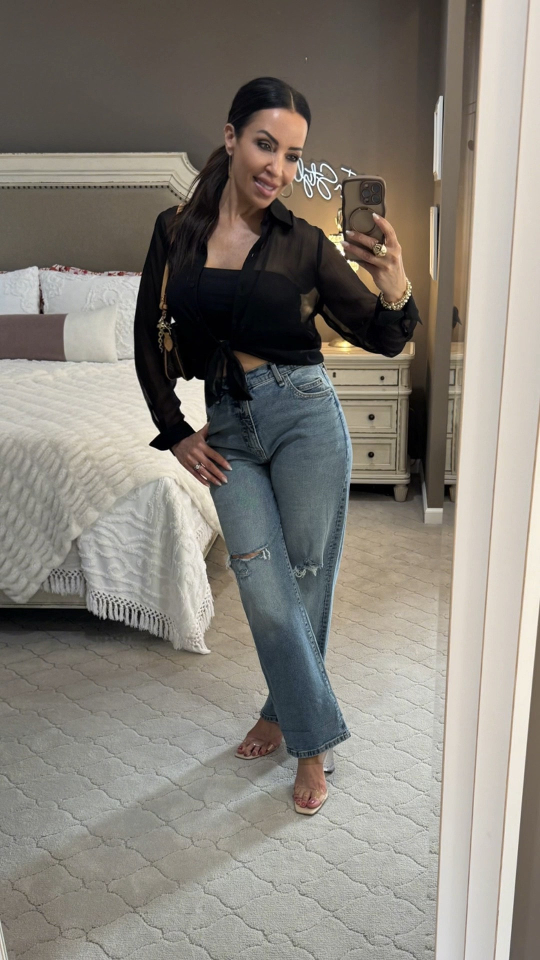 My Go-To Denim Combo! ✨
You all know my signature look is always in the color black with a tube top and denim, and this outfit hits every single mark! 🖤 I styled these perfectly distressed jeans from Walmart with a sheer black layer from Old Navy to pull together a flattering, effortless vibe.
Ready to grab these exact pieces? Hurry! They will sell out 💛
