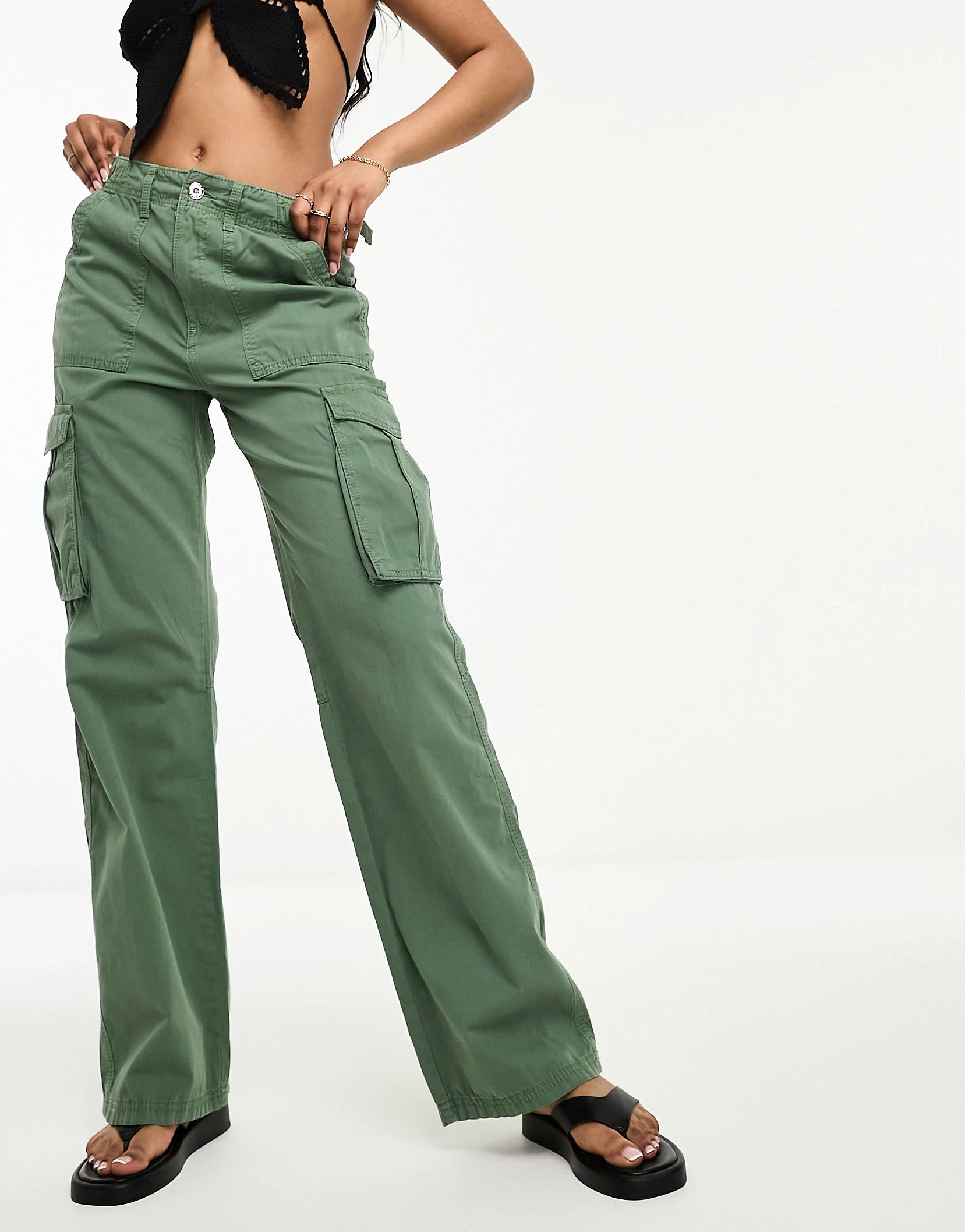 Bershka straight leg cargo trousers in khaki | ASOS (Global)
