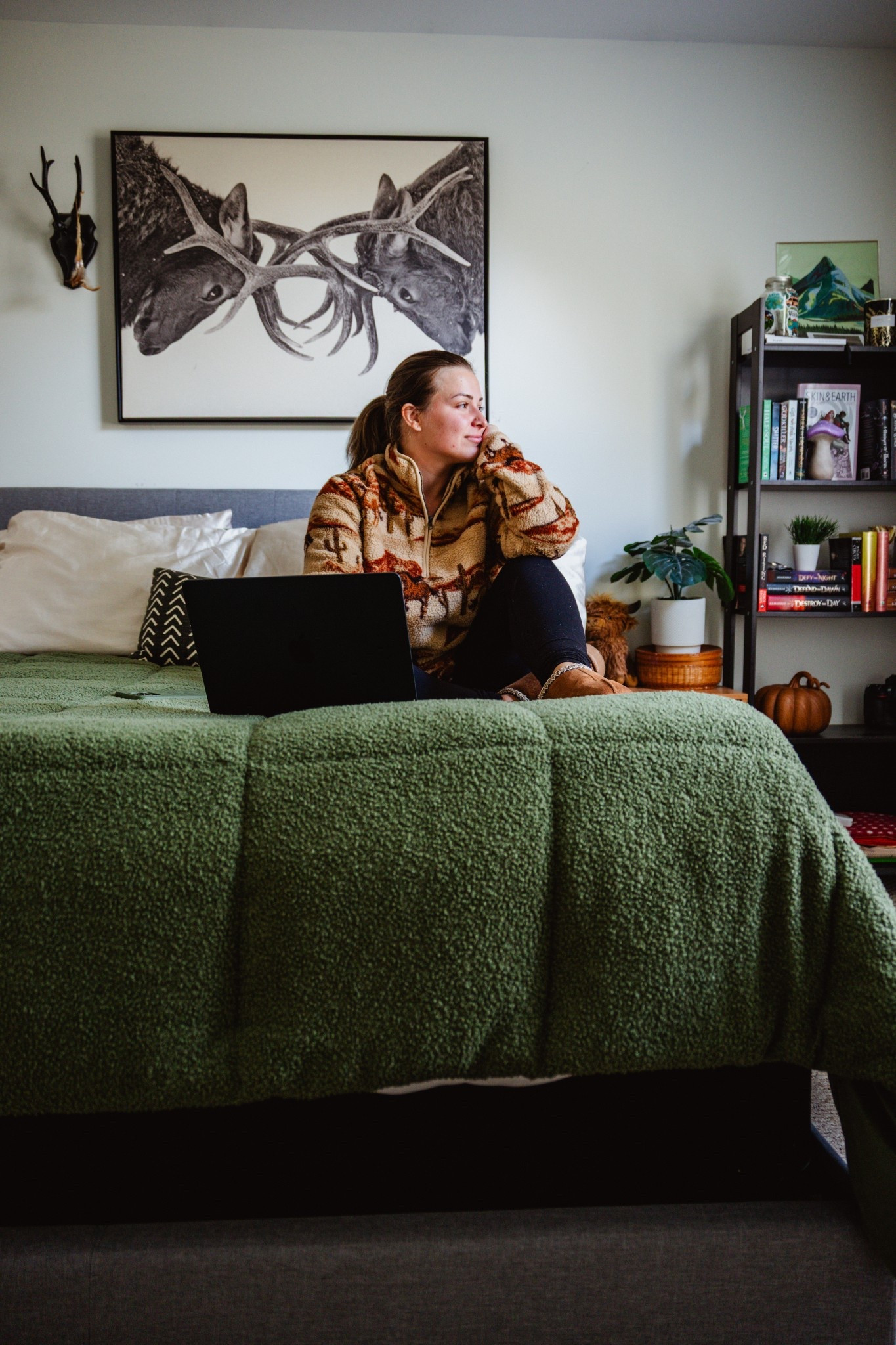 This fleece is so cozy and such a vibe 

#LTKMidsize #LTKSaleAlert #LTKActive