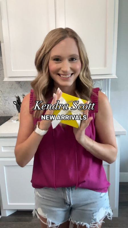Kendra Scott Summer New Arrivals! I love all the bright colors, these pieces are so fun!


#LTKSeasonal #LTKVideo #LTKStyleTip