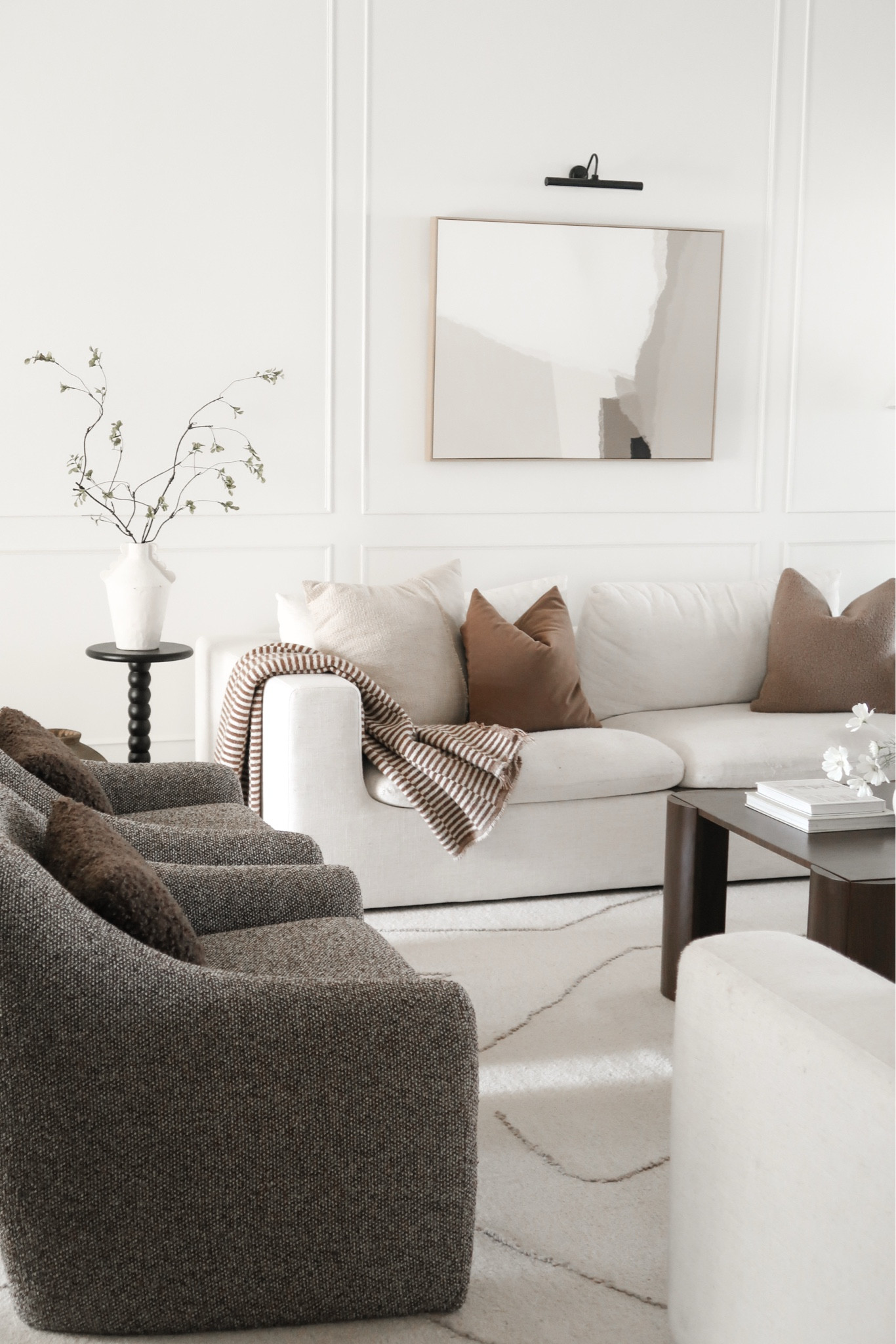 Light & bright but cozyyy organic modern living room vibes ❤️

Loving the way this space has turned out!

Vase on the pedestal table is from Homegoods - but I’ll try to link a similar option!

#LTKHome