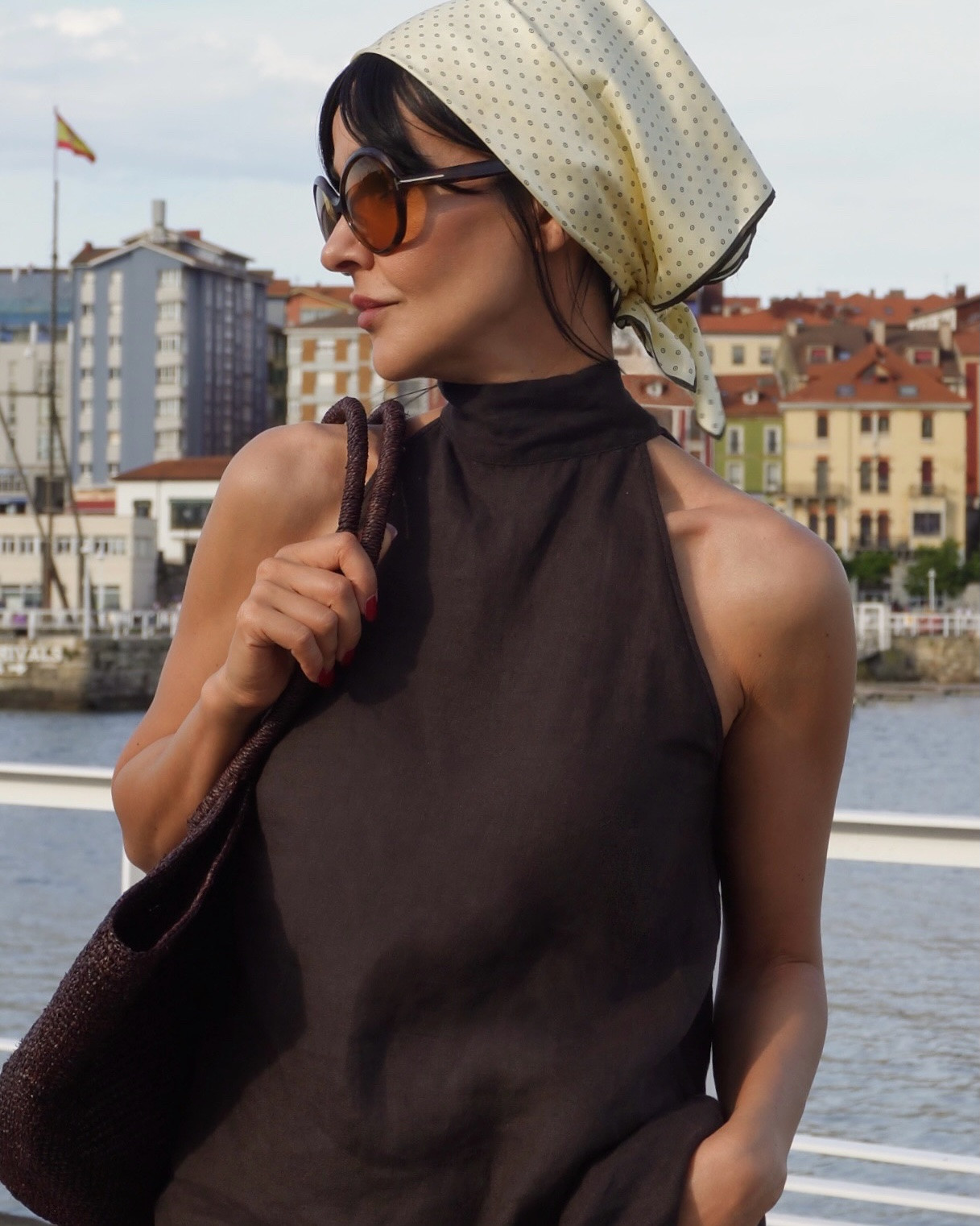 Eternal summer vibes.

• Sixties soul.

• Portside aesthetics.

• The movement of linen and a color palette that never fails.

Outfit details linked in bio (LTK).

#MinimalistStyle #SummerVibes #TimelessStyle #EffortlessChic