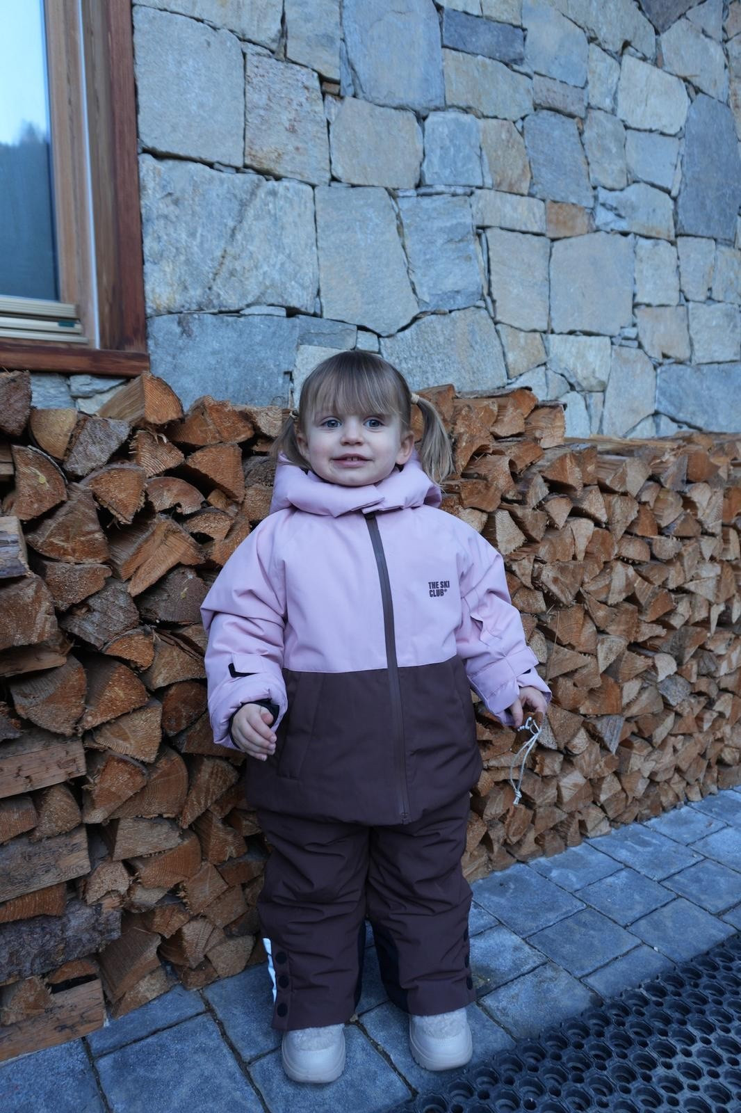 Obsessed is an understatement 🥹❄️
Finty in her cutest little ski moment and yes… it’s all Zara 🤍⛷️
The cosiest layers, the sweetest details and ready for the slopes (or just hot chocolate after).

Tap to shop her full look 🎿✨ #MiniStyle #SkiChic #ZaraKids

#LTKtravel #LTKkids #LTKfamily