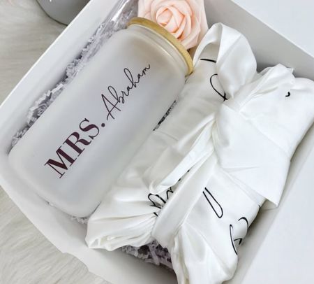 Bestseller alert! 🚨

Bridesmaid proposal boxes!

bride to be | wedding style | getting married | engaged | bridal shower | bachelorette party | wedding day | bride | bride gift | gift for brides | bridesmaid gift | bridal party gift 



#LTKstyletip #LTKGiftGuide #LTKwedding