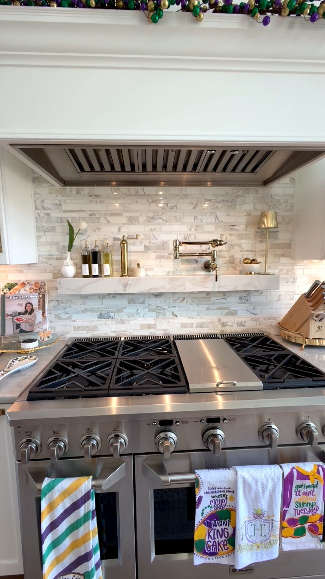 The glass olive oil jars come in a pack of 4 with a ton of different stickers for whatever you need!
They are small enough into fit in small spaces and hold a lot!!
Also check out everything else on my self I use on a regular bases!
#kitchen #kitchenglowup

#LTKHome #LTKSaleAlert #LTKFindsUnder50