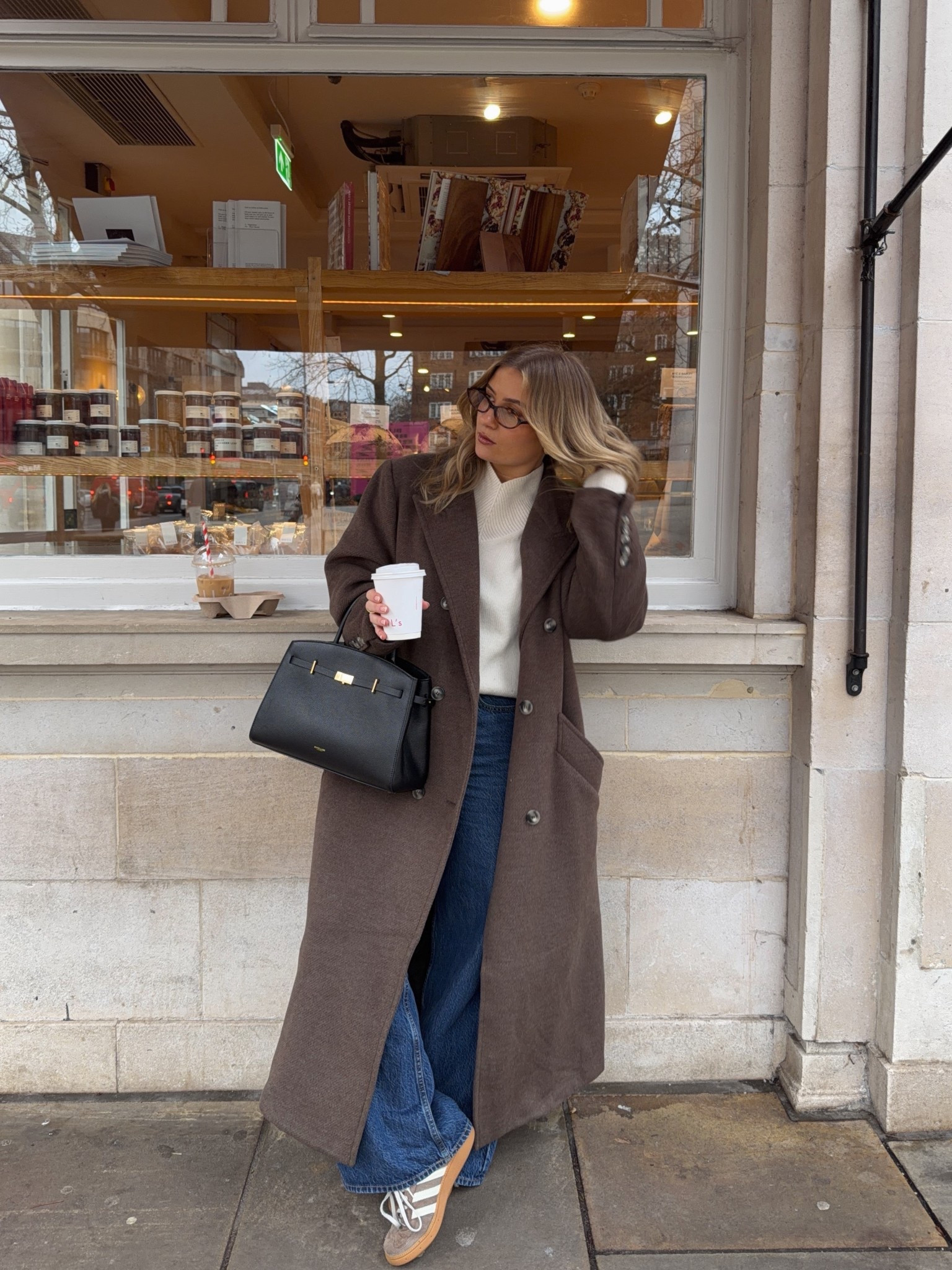 Me 🤝🏼 oversized brown coats.. 

Linked all my exact items down below! 

#LTKeurope #LTKwinter #LTKuk