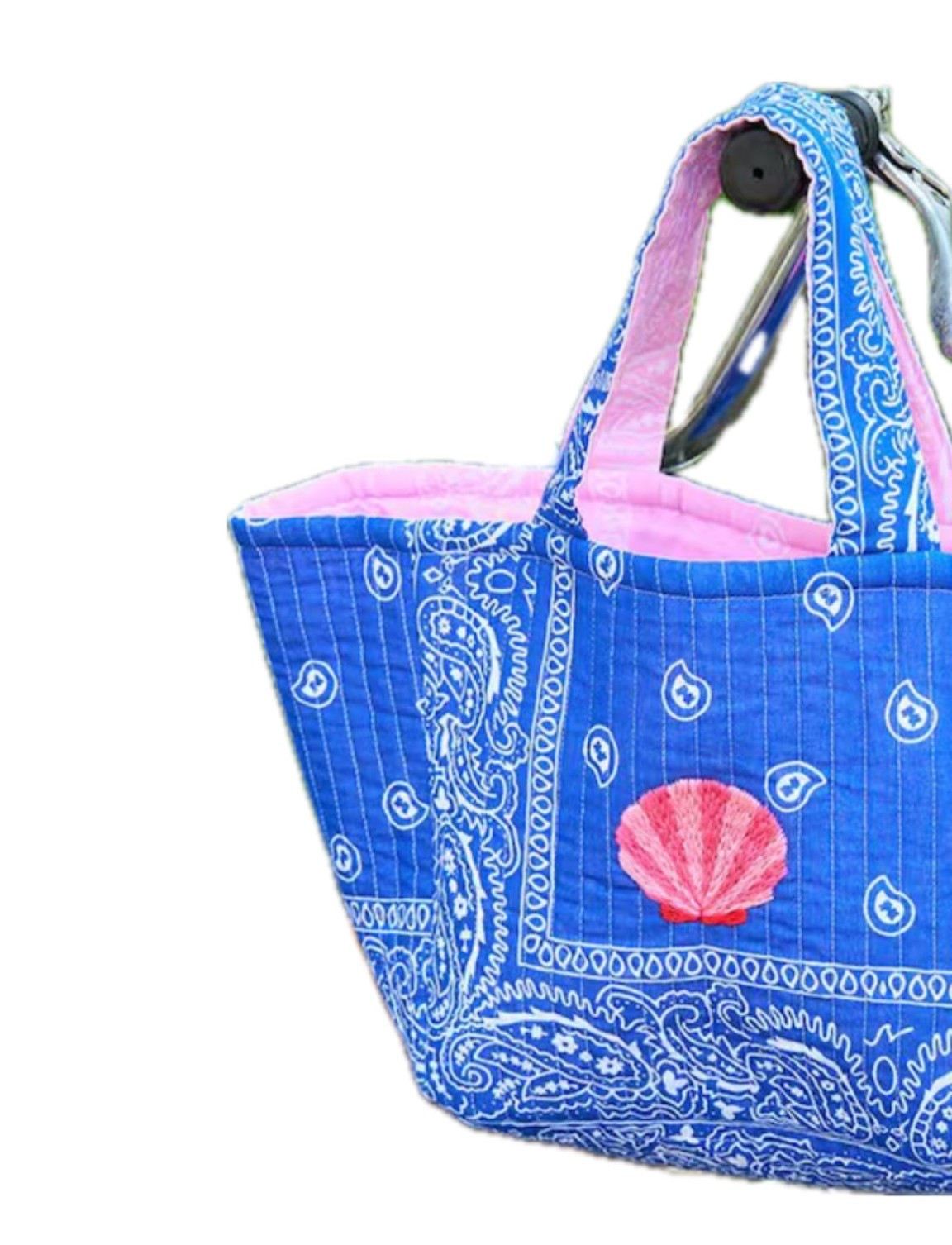 Bandana Print Trend 🤝🏻 Beach Vibe 
… equals cuteness 🐚✨💖🩵

#LTKootd #LTKSeasonal