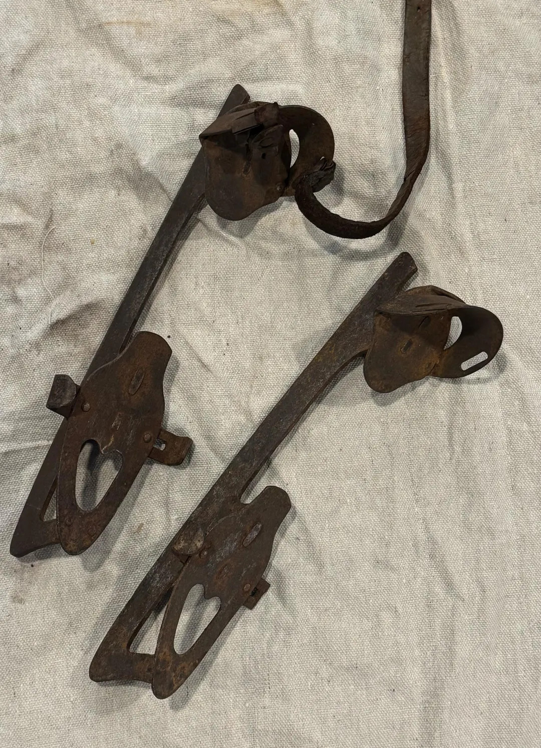 Antique Victorian-era Ice Skates – Rustic Primitive Winter Sports Collectible - Etsy | Etsy (US)