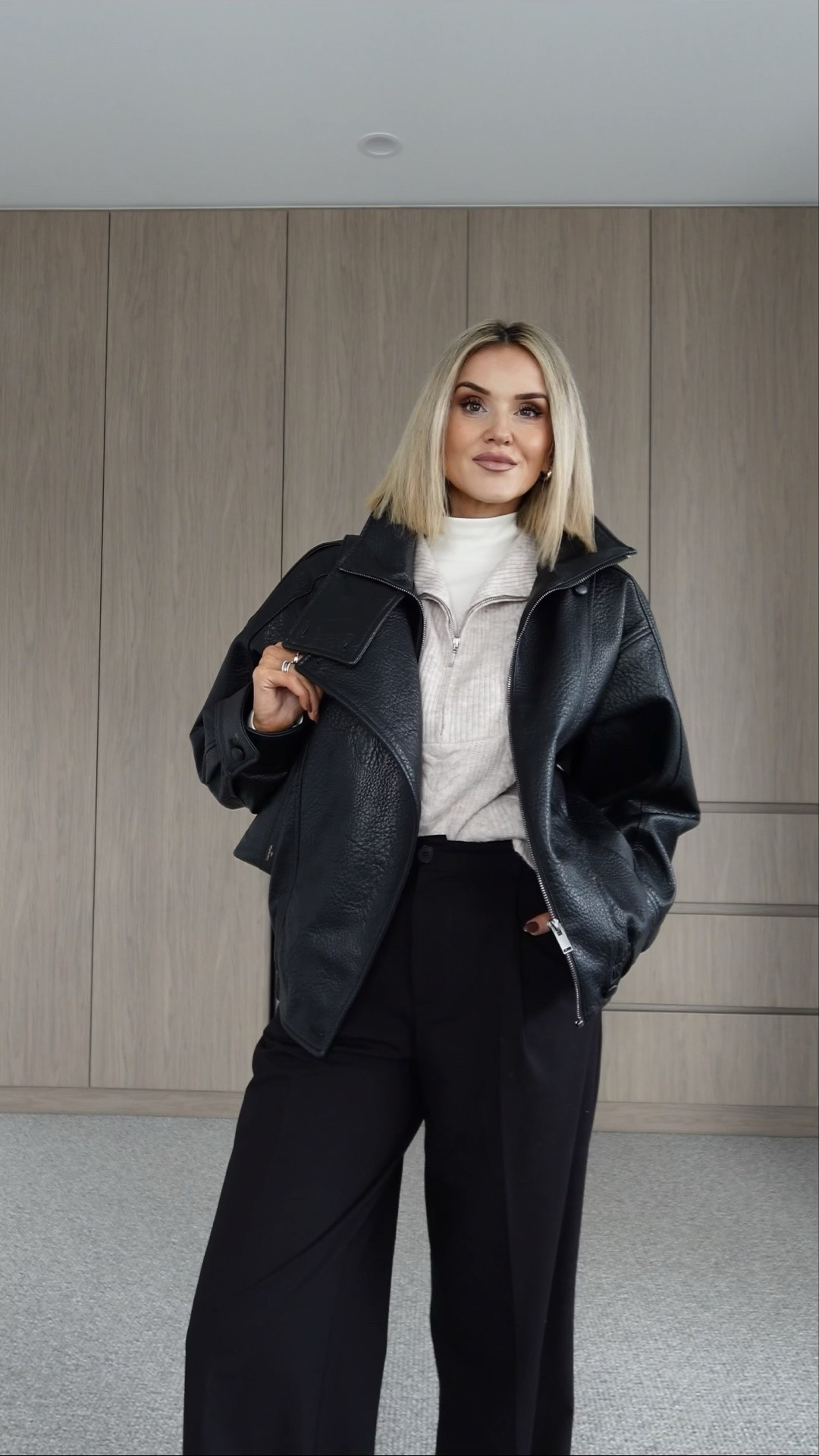 The ultimate layering hero!! 🤎

How do you like this look? 

Save for inspo! 

Wearing: 
Long sleeve top and knit: @targetaus 
Pants and jacket: @zara 
Flats: @bigwaustralia 
Bag: @louisvuitton 

#melbournemums #outfitinspirations #mumswhostyle #mumsofmelbourne #outfitideasforyou