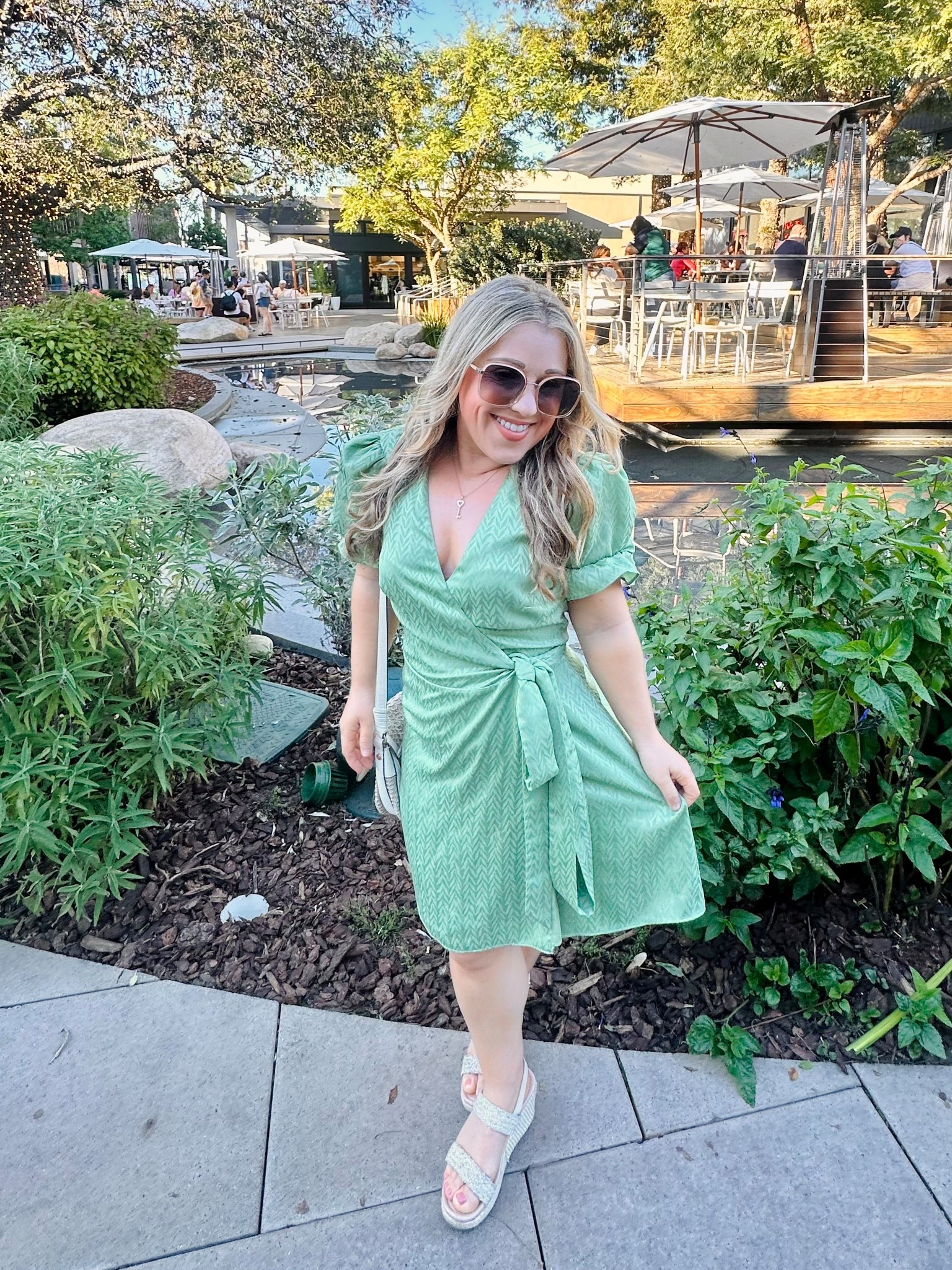 House Of Harlow wrap dresses are perfecy adjustable for petites!🧚🏻

#LTKootd #LTKPetite #LTKdayinmylife