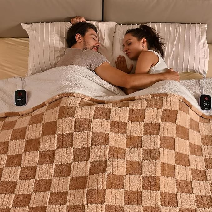 Bearhug Electric Blanket Full Size 77" x 84", Reversible Brown Plaid Sherpa Heated Blanket, 10 He... | Amazon (US)