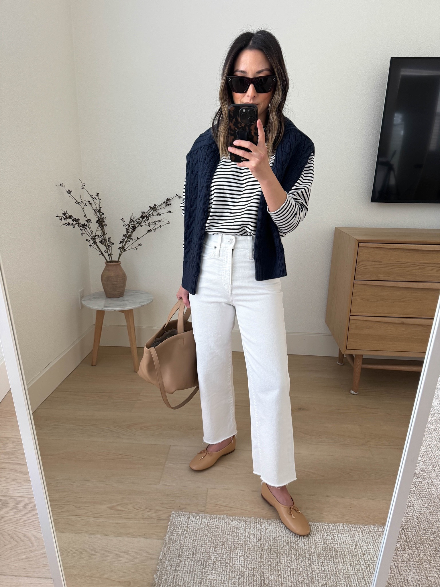 How to style white jeans. J.crew slim wide jeans. So comfy and flattering. 

AYR tee xs
J.crew sweater xs
J.crew jeans petite 24
Sam Edelman flats 5
Mansur Gavriel bag. Color is old.  
Celine sunglasses  

Spring outfits, jeans, purse, petite style

#LTKitbag #LTKsalealert #LTKshoecrush