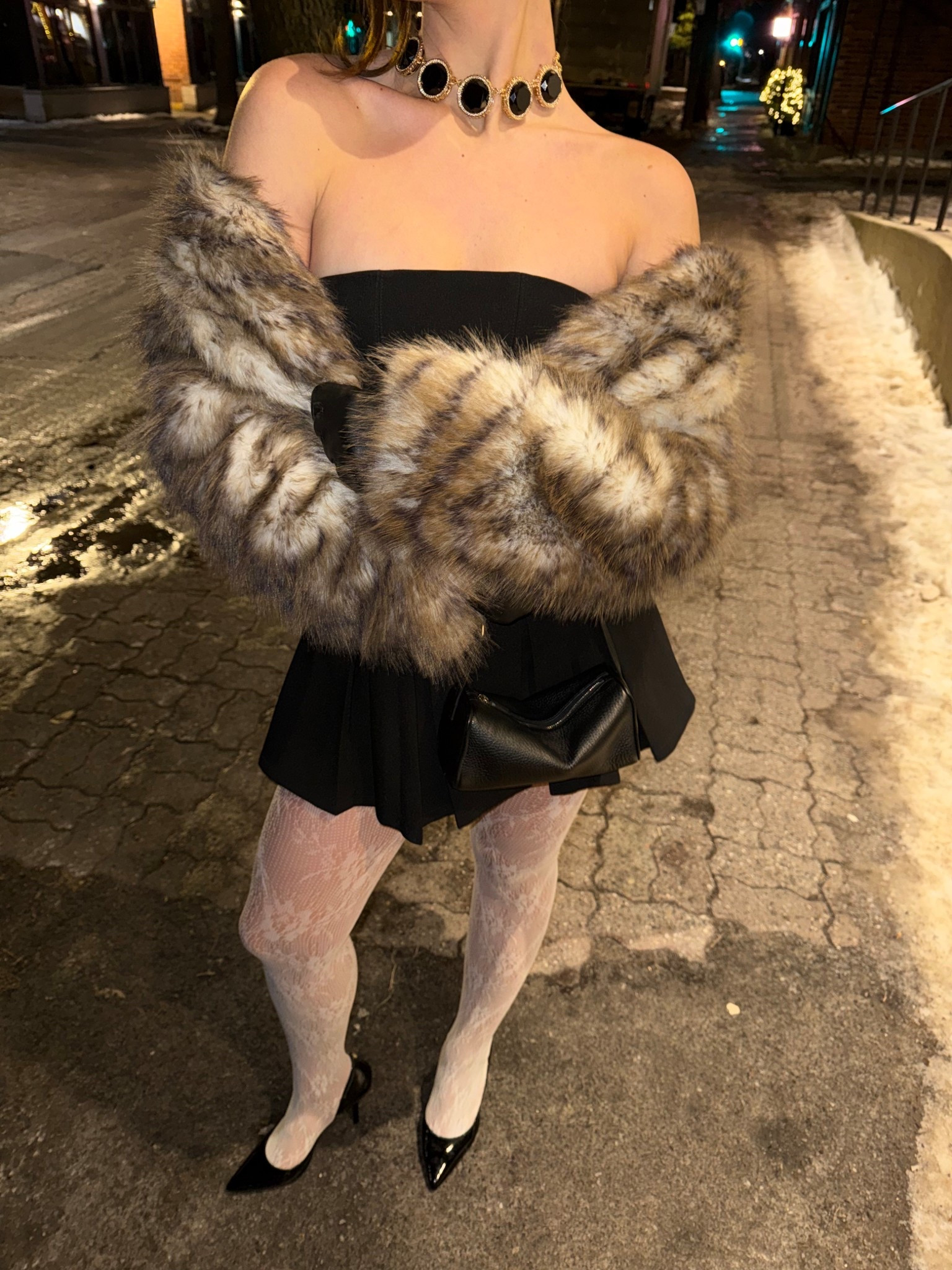 ootn🖤
Faux fur coat : Nerissa Faux-Fur Jacket by Marciano