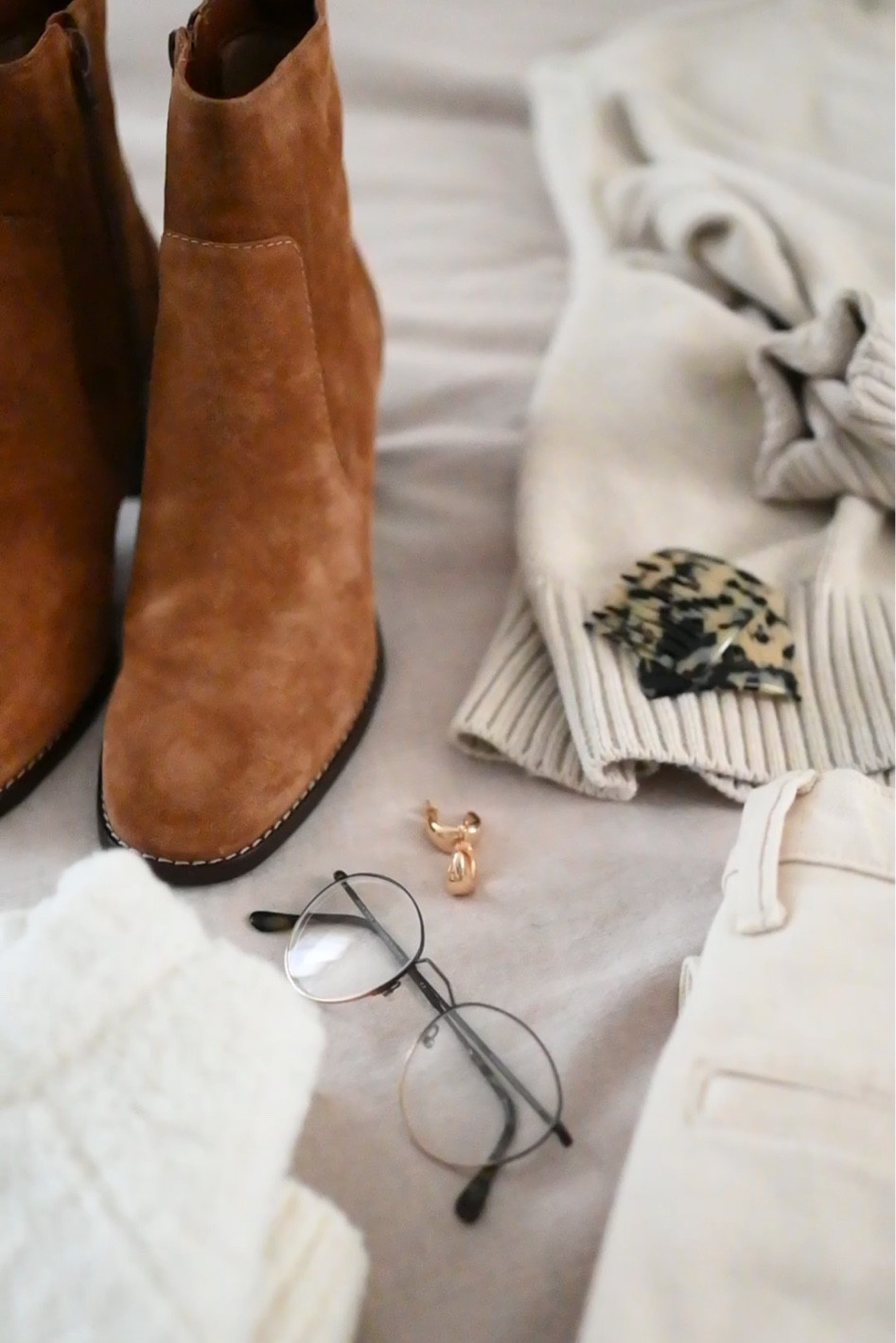 Winter style, winter outfit idea, neutral sweater, neutral outfit, winter looks

#LTKSeasonal #LTKStyleTip #LTKWorkwear