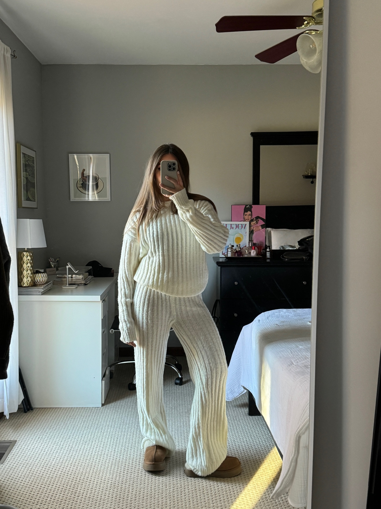 Cozy vibe for the holidays🫶🏼 

#LTKHoliday #LTKSeasonal #LTKstyletip