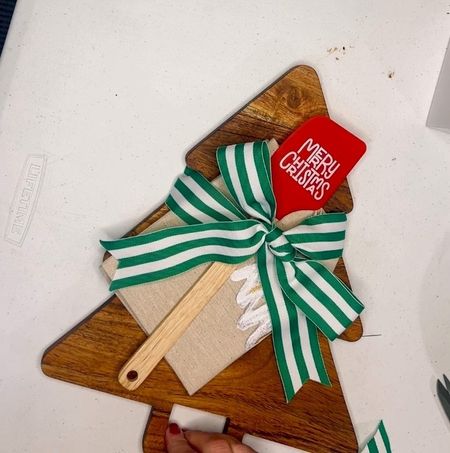 Need a last minute gift?  This ideas is quick and easy to put together.  Cutting board, dish towel, spatula and ribbon to bring it all together.  Perfect for a hostess gift, teacher gift, bridal gift. 
#LTKparties
#LTKSeasonal
#LTKhome


#LTKVideo #LTKHoliday #LTKGiftGuide