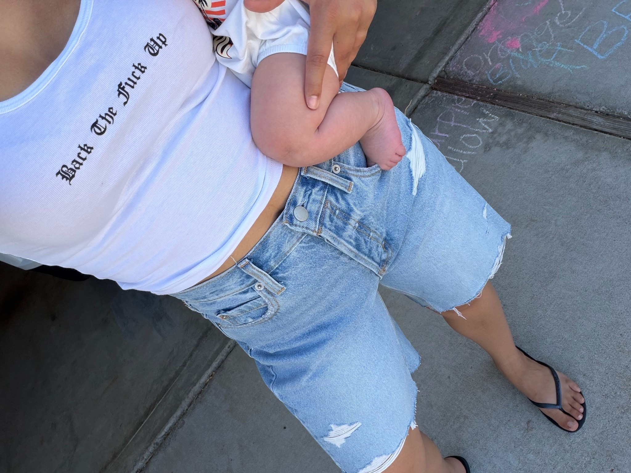 I’m digging the baggy Bermuda short trend. It gives edgy and cool girl vibes.

#BermudaShorts
#Bggyshorts

#LTKmomlife #LTKgrwm #LTKootd