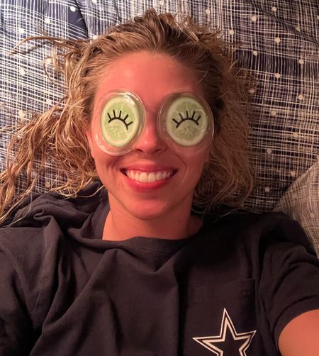 Getting V Real tonight… rough night and I have to be up early to teach tomorrow for a DCC Clinic - so using my eye patches to one ease the pain and help depuff the swollen teary eyes 🩷 some nights it will be like that! 

Lifestyle
Night Routine
Style
Beauty
Be Real

#LTKStyleTip #LTKBeauty #LTKFindsUnder50