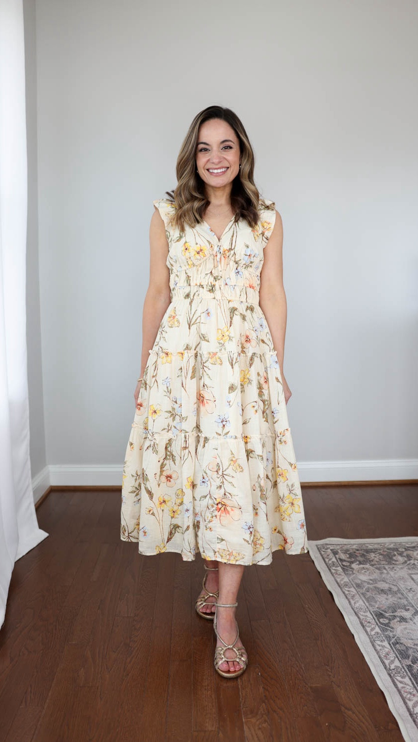 A few petite-friendly finds from @kohls 

Crochet Tank Top: Petite XS
Camisole: Small
Jeans: 0 (not petite) in dark rinse
Yellow Dress: Petite XS - pinned chest
Denim Dress: Petite XS 
Shorts: XS

My sizing for reference: I'm 4'10" and weigh 105lbs. My measurements are 32", 24", 36". I have a 25" ankle inseam and typically wear petite xxs/00/24. 

 #ad #kohlspartner #kohlsfinds 

#LTKPetite