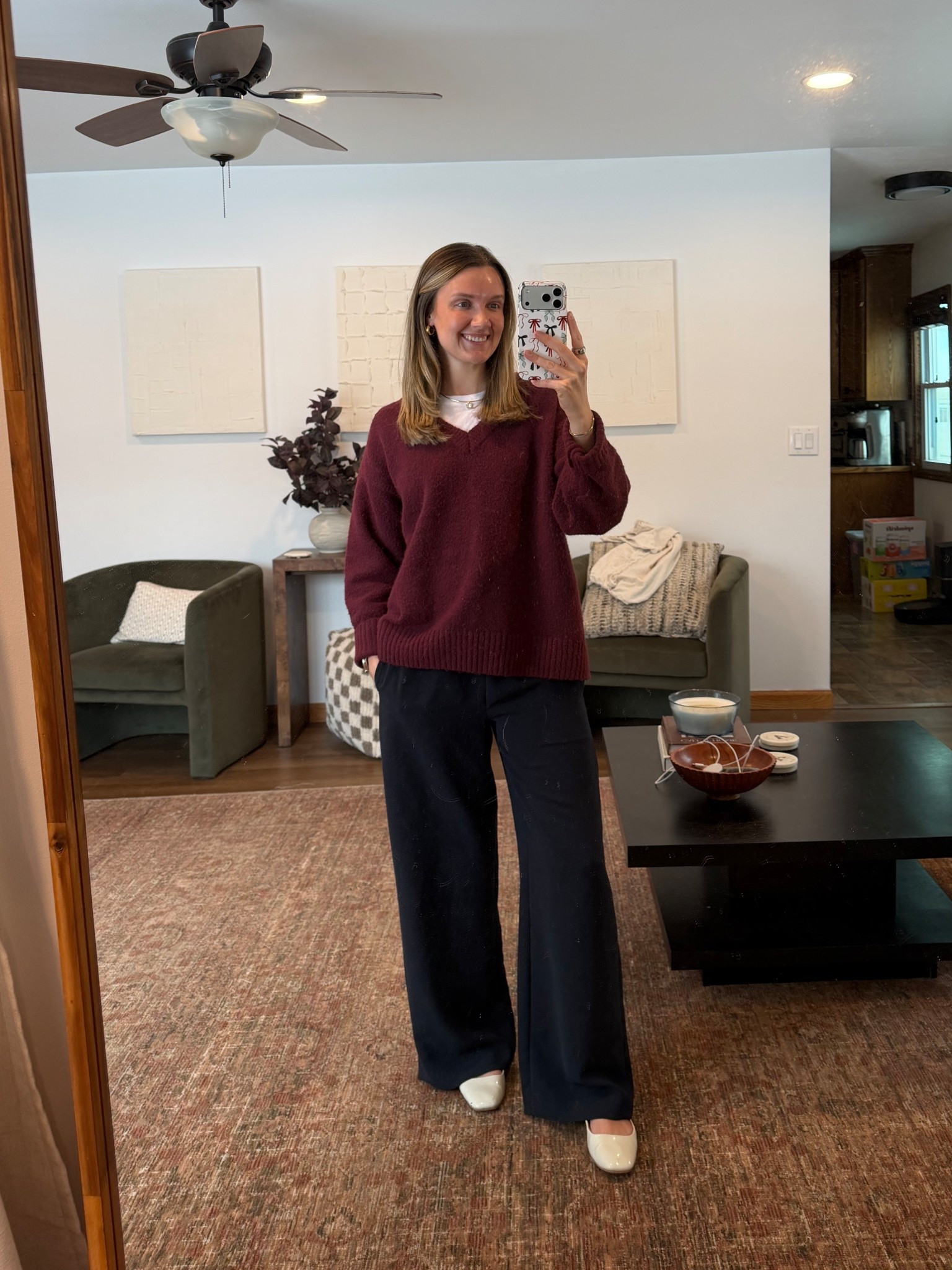 @Aritzia lodge pants size small reg are my absolute go to pants for work! They can be styled so many ways!

Work style, work wear, v neck sweater, white t shirt, gold jewelry, white flats, navy bottoms

#LTKootd #LTKWorkwear