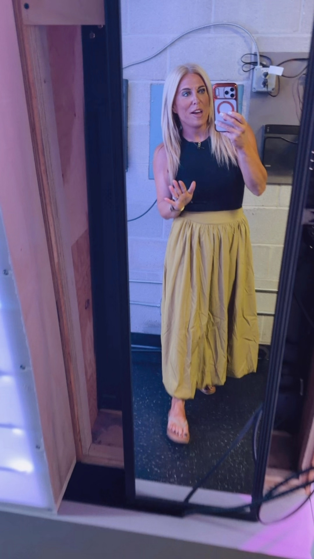 Obsessed with this long bubble skirt! It’s on sale right now, too!!!

#LTKootd