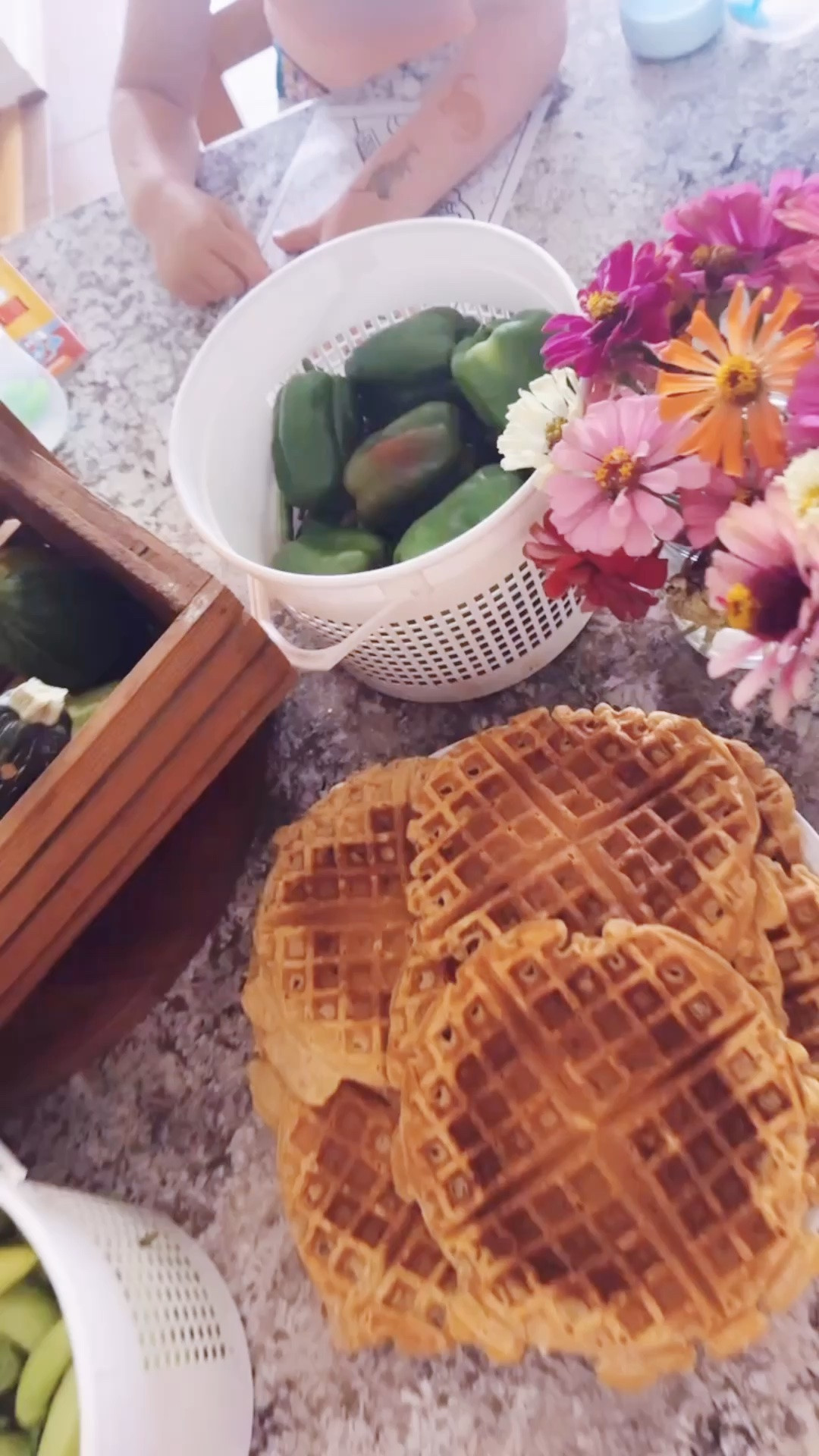 A homemade sweet potato 🍠 waffles 🧇 kind of mornin’ ☕️ around here 🤗 - also, I spy some cutie Dino 🦕 tattoos from last night’s party 🤭 - and to 💒  we go!! ✨