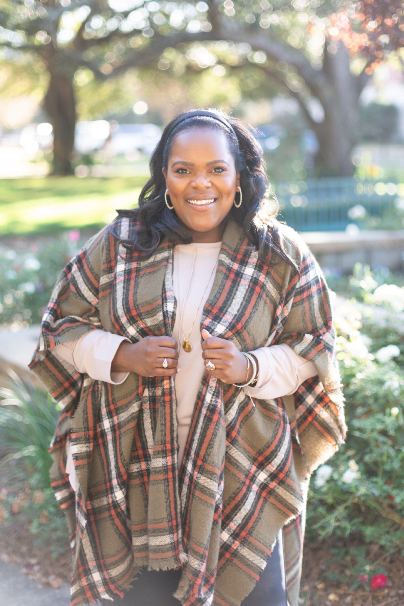 Old Navy flannel plaid poncho
Fall trends 
Layers
Weekend
Casual outfit 

#LTKSeasonal #LTKSaleAlert #LTKTravel