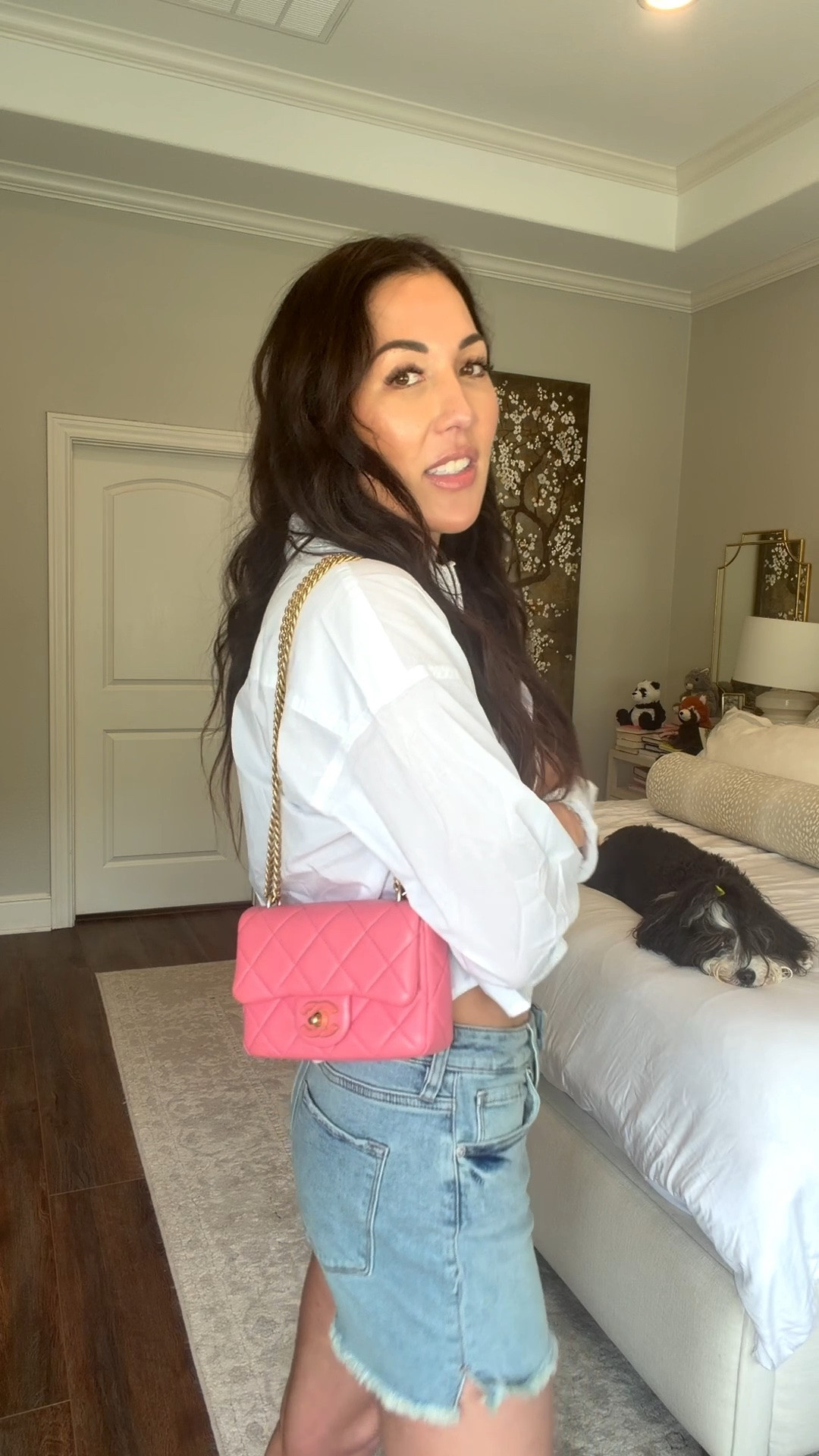 One of the perks of having a Vivrelle membership is trying out a fun color and maybe something that you normally wouldn’t pick. I love this pop pink. It’s been so much fun in my April membership and almost hard for me to swap out for a new bag cause I just loved it so much. Use my coat Liz and get your first month free @Vivrelle #ad

#LTKdayinmylife #LTKOver40 #LTKootd