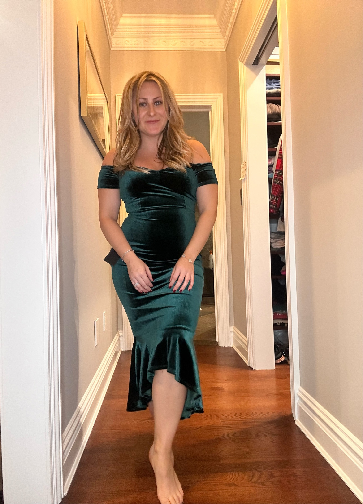 Emerald green velvet dresses for winter wedding or holiday party

#LTKfindsunder100 #LTKwedding #LTKHoliday