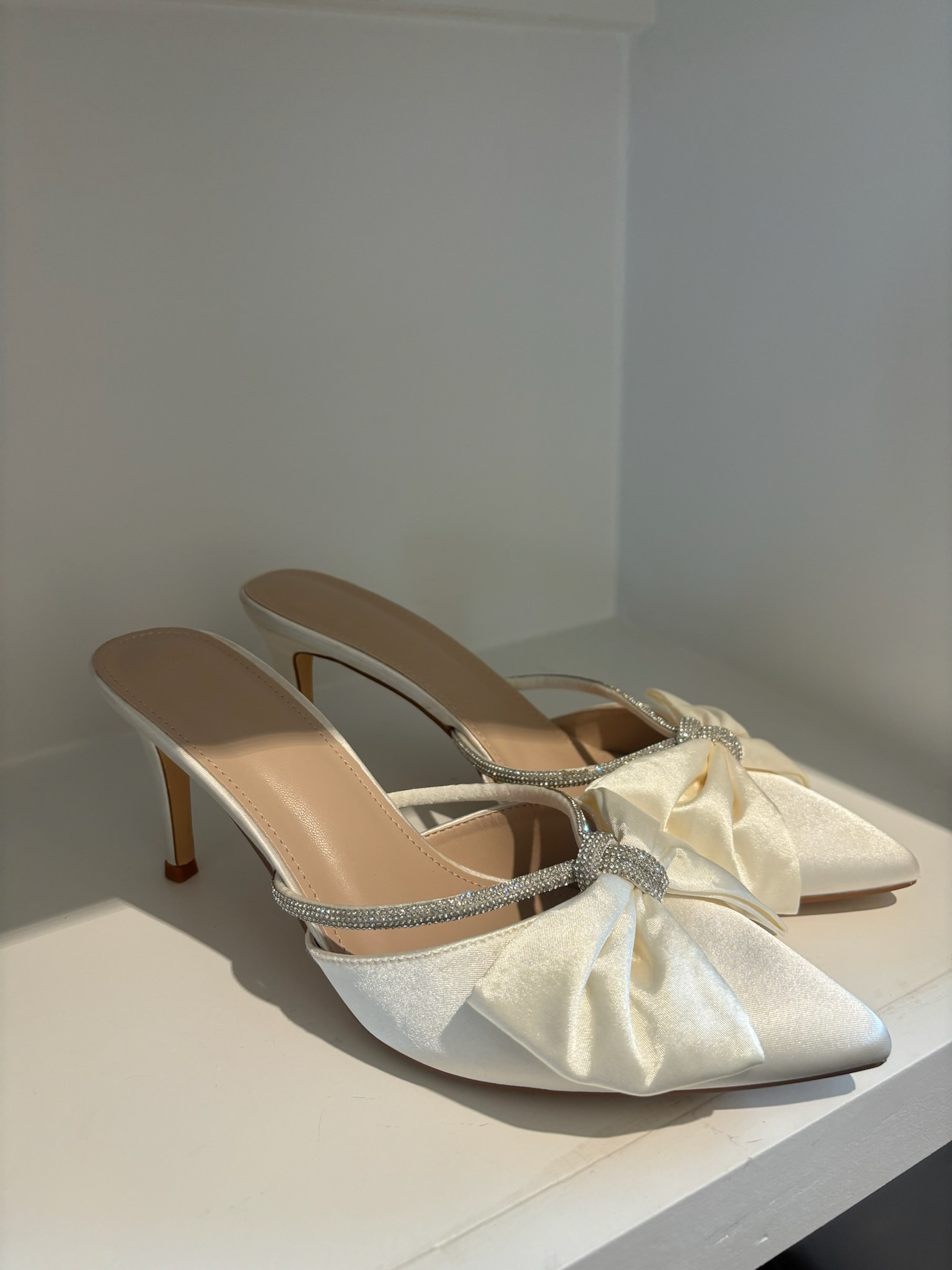 Bow heels with rhinestones! 

Satin, closed toe, pointed toe, wedding, women’s, high heels, backless 