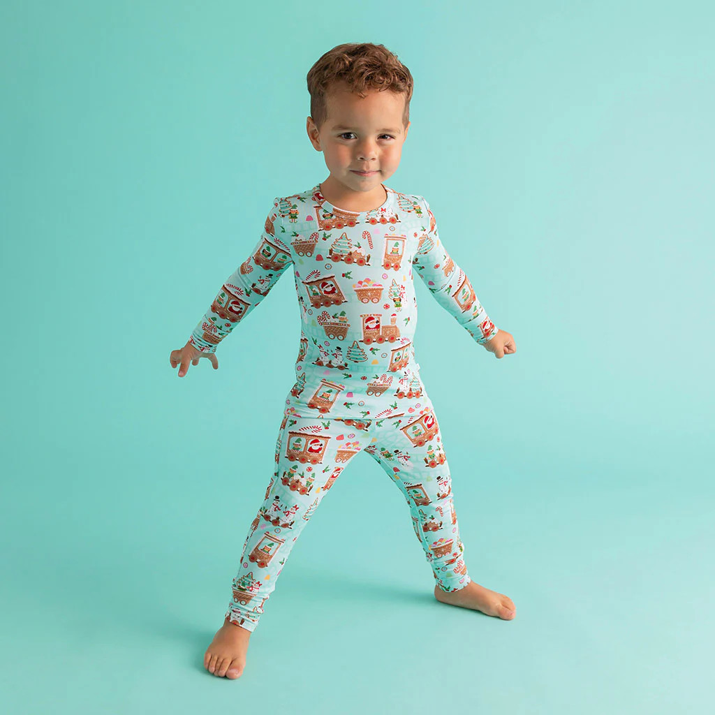 Holiday Green Long Sleeve Toddler Pajamas | Gingerbread Train | Posh Peanut