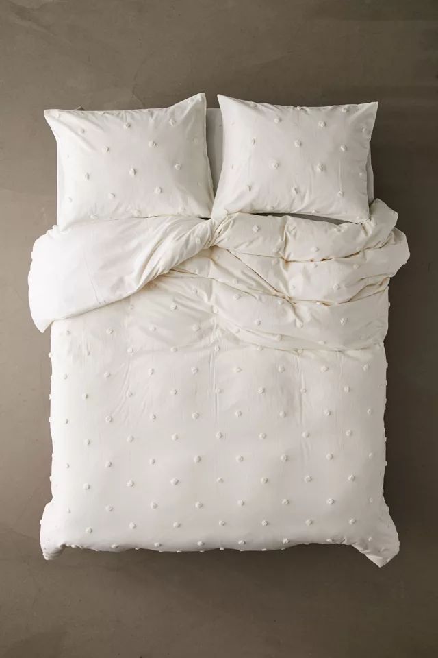 Layla Tufted Dot Duvet Cover | Urban Outfitters (US and RoW)