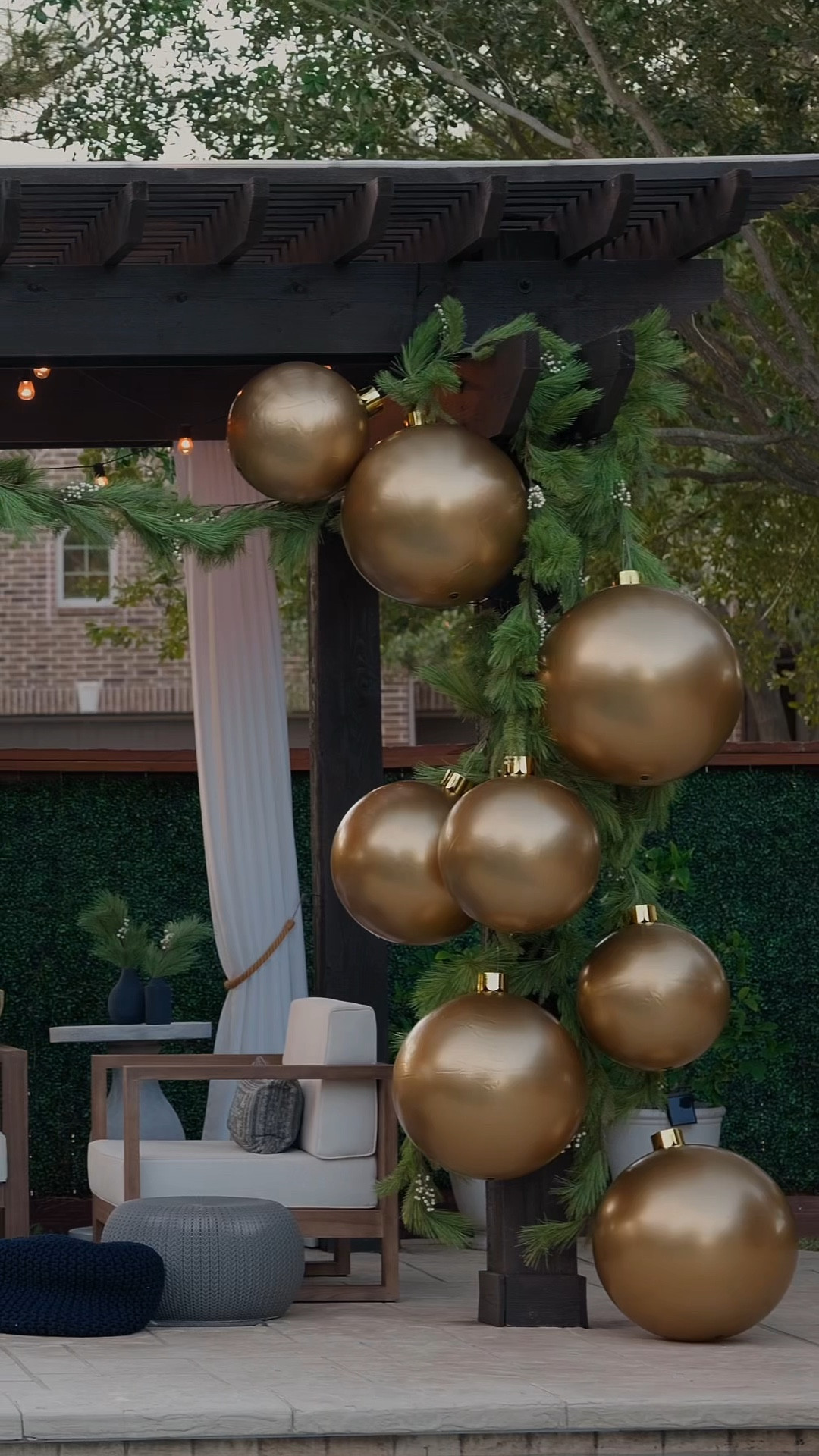 Outdoor Holiday Decor 🌲

#LTKHoliday #LTKHome