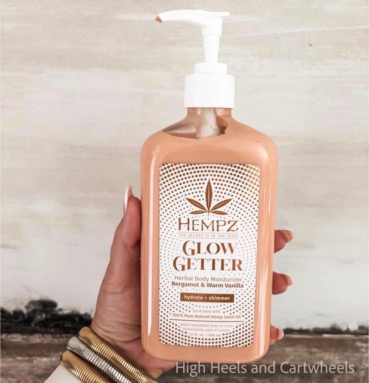 Absolute fave summer lotion! It smells amazing and has a very light shimmer 🤩